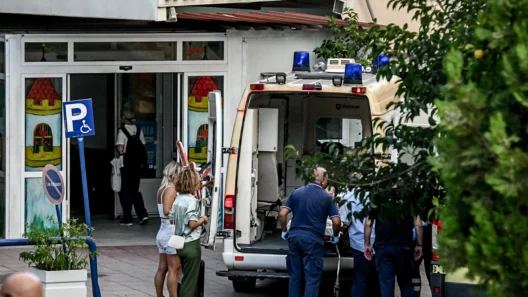 Πάτρα: Παιδί εσπευσμένα στο Καραμανδάνειο μετά από άγρια επίθεση...από ανηλίκους 36 Πάτρα: Παιδί εσπευσμένα στο Καραμανδάνειο μετά από άγρια επίθεση...από ανηλίκους