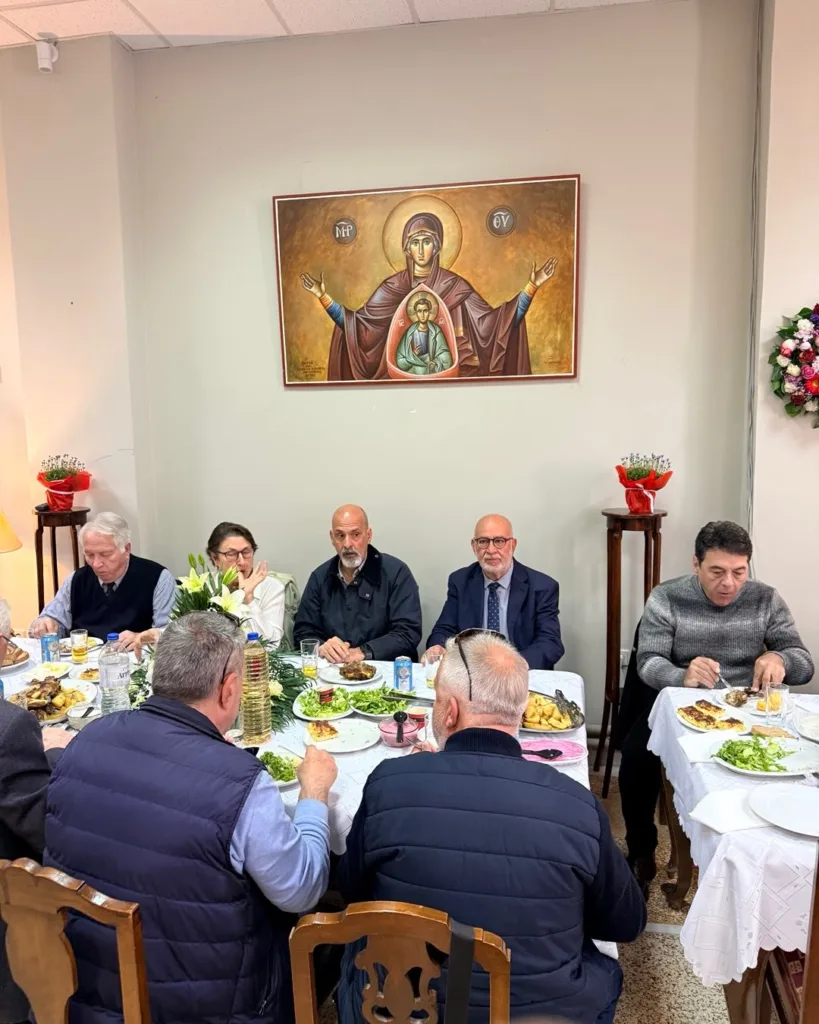 Γεύμα στο Άσυλο Ανιάτων Πατρών ΦΩΤΟ