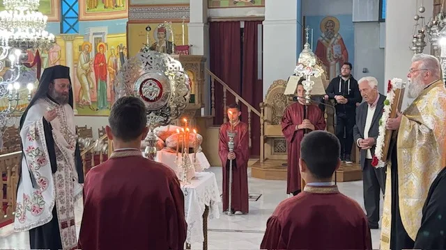 Στον πανηγυρίζοντα ναό Αγίου Αθανασίου Αιγίου ο Μητροπολίτης Ιερώνυμος ΦΩΤΟ