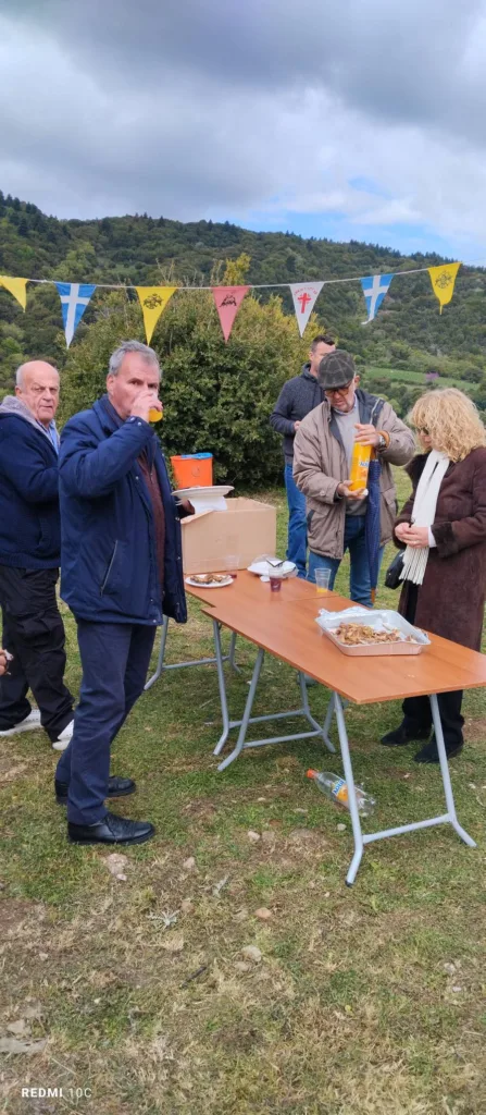 Το έθιμο της Κουλούρας στον Αγιο Αθανάσιο Λεοντίου Αχαΐας ΦΩΤΟ