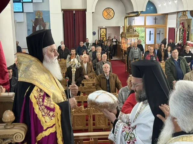 Στον πανηγυρίζοντα ναό Αγίου Αθανασίου Αιγίου ο Μητροπολίτης Ιερώνυμος ΦΩΤΟ