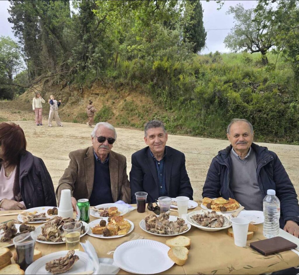 Η Μαγιάτικη συνάντηση της Αγίας Παρασκευής και της Κώμης ΦΩΤΟ 32 Η Μαγιάτικη συνάντηση της Αγίας Παρασκευής και της Κώμης ΦΩΤΟ