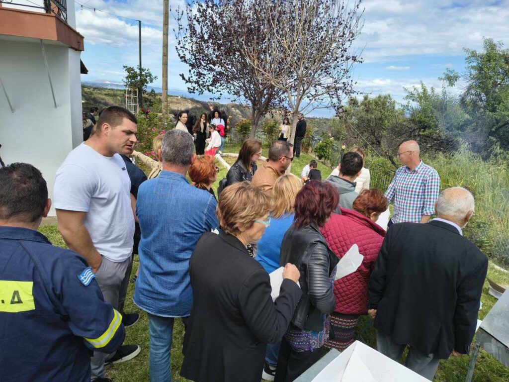 Η Πολιτιστική Δράση Βραχναιίκων αναβίωσε ένα παλαιό έθιμο του Αγίου Αθανασίου Δρεσθένων ΦΩΤΟ 39 Η Πολιτιστική Δράση Βραχναιίκων αναβίωσε ένα παλαιό έθιμο του Αγίου Αθανασίου Δρεσθένων ΦΩΤΟ