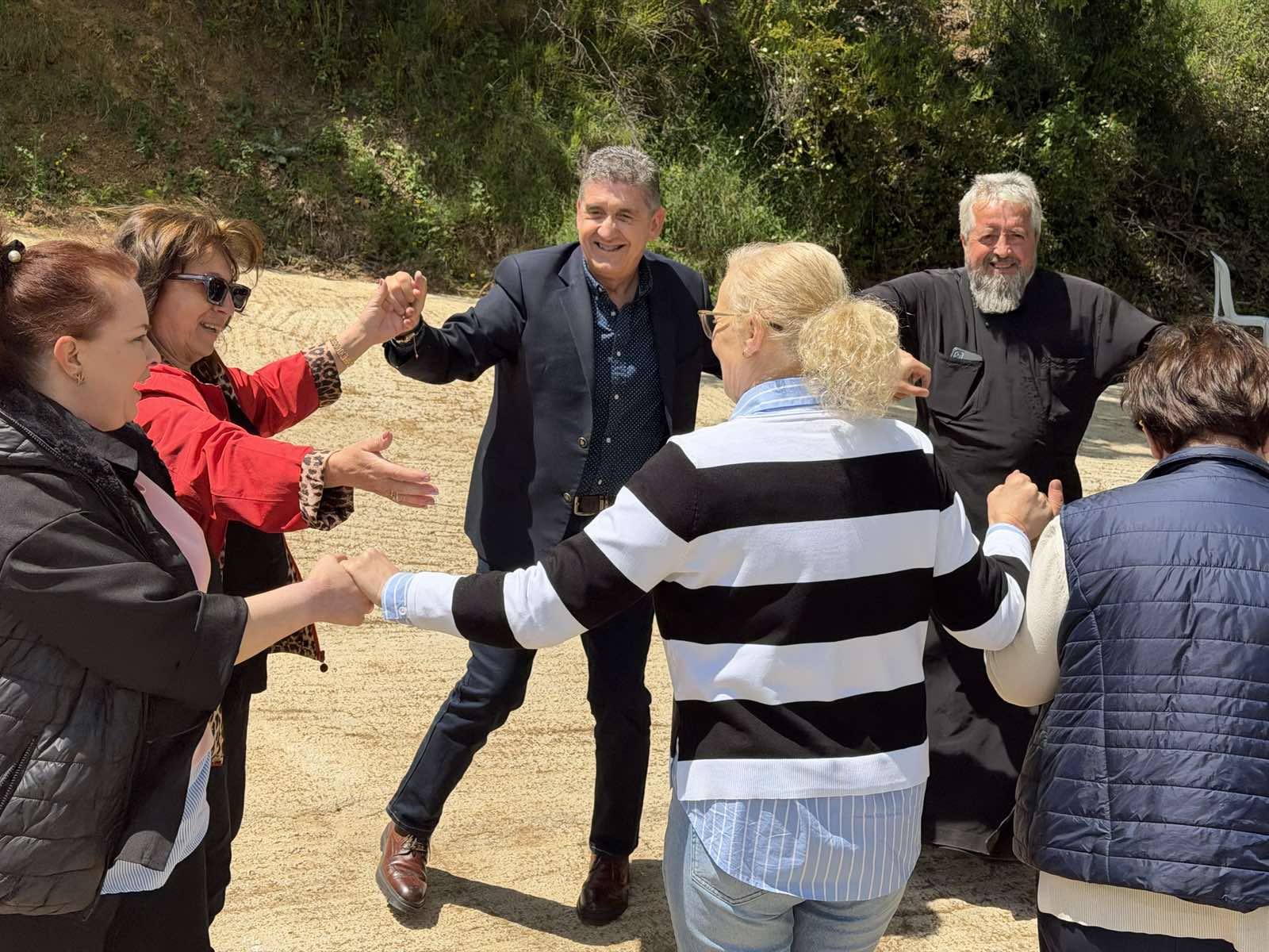 Η Μαγιάτικη συνάντηση της Αγίας Παρασκευής και της Κώμης ΦΩΤΟ 4 Η Μαγιάτικη συνάντηση της Αγίας Παρασκευής και της Κώμης ΦΩΤΟ