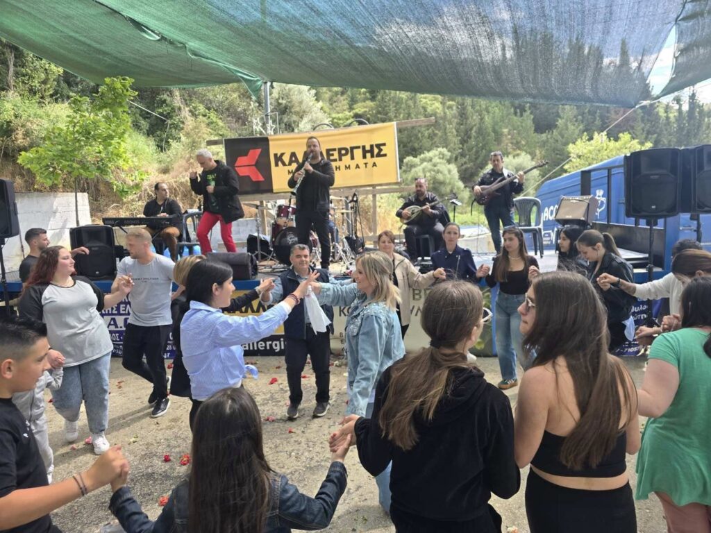 Η Μαγιάτικη συνάντηση της Αγίας Παρασκευής και της Κώμης ΦΩΤΟ 30 Η Μαγιάτικη συνάντηση της Αγίας Παρασκευής και της Κώμης ΦΩΤΟ
