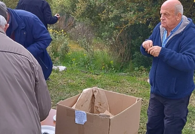 Το έθιμο της Κουλούρας στον Αγιο Αθανάσιο Λεοντίου Αχαΐας ΦΩΤΟ
