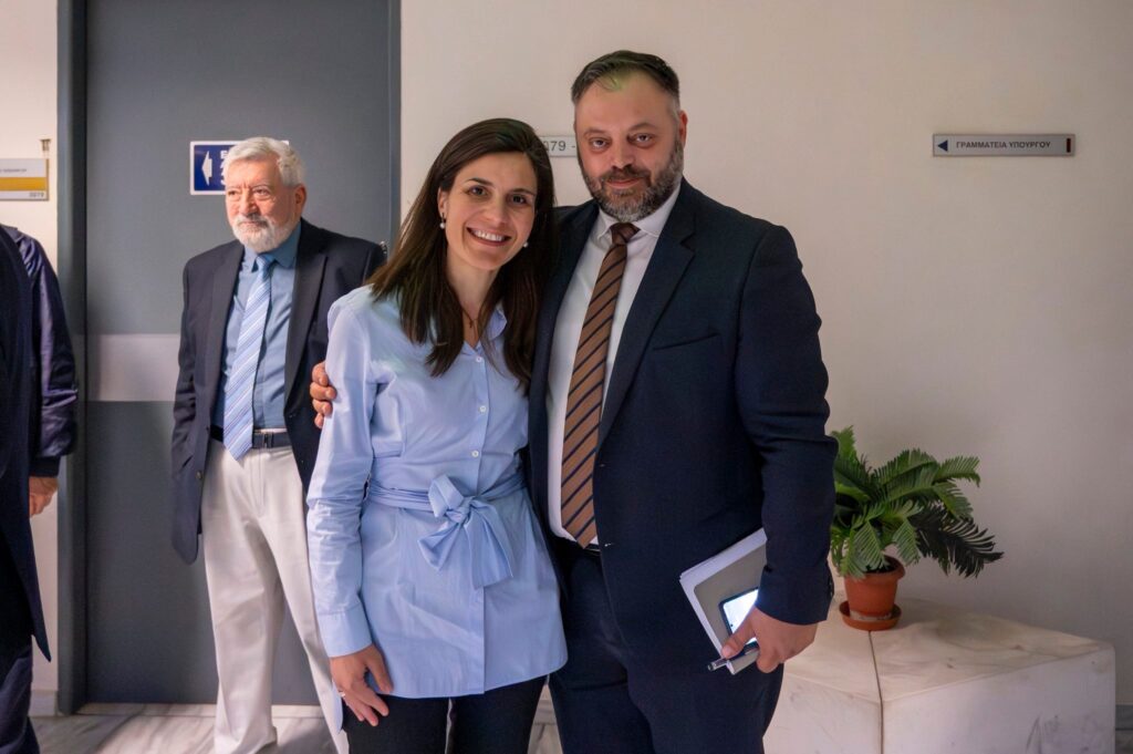 Αχαΐα: Νατσιός και Τσιρώνης στην Υπουργό Παιδείας Σοφία Ζαχαράκη για τα σχολεία ΦΩΤΟ 31 Αχαΐα: Νατσιός και Τσιρώνης στην Υπουργό Παιδείας Σοφία Ζαχαράκη για τα σχολεία ΦΩΤΟ