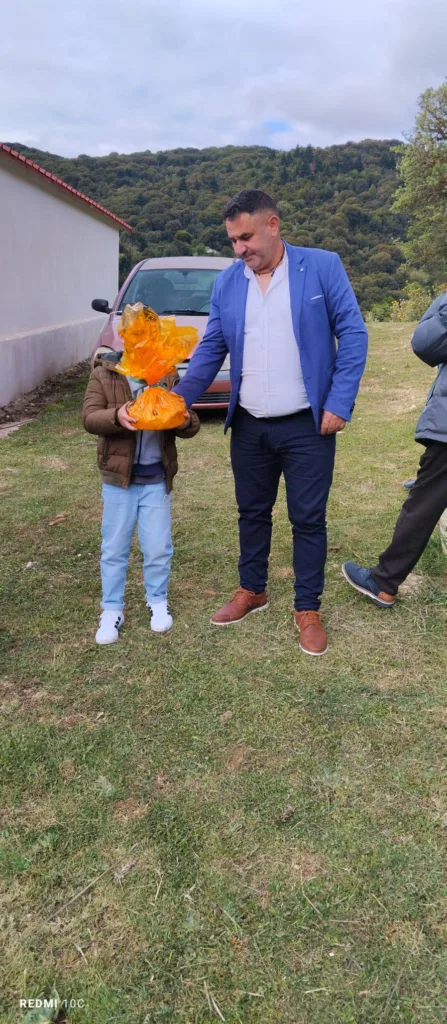Το έθιμο της Κουλούρας στον Αγιο Αθανάσιο Λεοντίου Αχαΐας ΦΩΤΟ