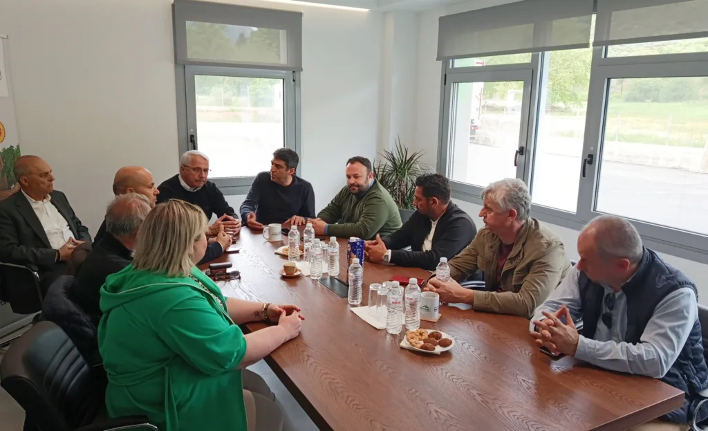 Καλάβρυτα: Η περιοδεία του ευρωβουλευτή του ΠΑΣΟΚ Γ. Μανιάτη - Οι προκλήσεις του Πρωτογενούς Τομέα ΦΩΤΟ