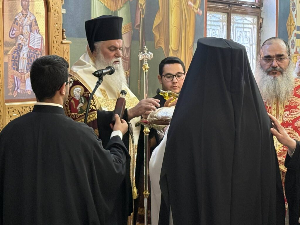 Αίγιο: Η μνήμη της Αγίας Ειρήνης, στο παρεκκλήσι του Αγίου Ιωάννη Αιγίου ΦΩΤΟ 30 Αίγιο: Η μνήμη της Αγίας Ειρήνης, στο παρεκκλήσι του Αγίου Ιωάννη Αιγίου ΦΩΤΟ