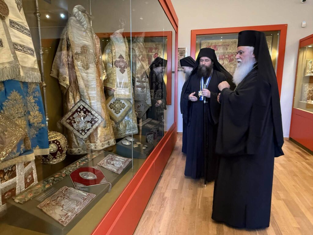 Αχαΐα: Πρώτη, ιστορική επίσκεψη από Αγιορείτες σε Μέγα Σπήλαιο και Αγία Λαύρα ΦΩΤΟ 36 Αχαΐα: Πρώτη, ιστορική επίσκεψη από Αγιορείτες σε Μέγα Σπήλαιο και Αγία Λαύρα ΦΩΤΟ