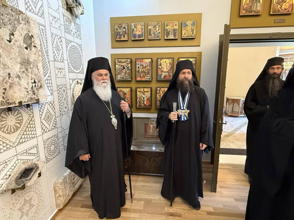 Αχαΐα: Πρώτη, ιστορική επίσκεψη από Αγιορείτες σε Μέγα Σπήλαιο και Αγία Λαύρα ΦΩΤΟ 38 Αχαΐα: Πρώτη, ιστορική επίσκεψη από Αγιορείτες σε Μέγα Σπήλαιο και Αγία Λαύρα ΦΩΤΟ