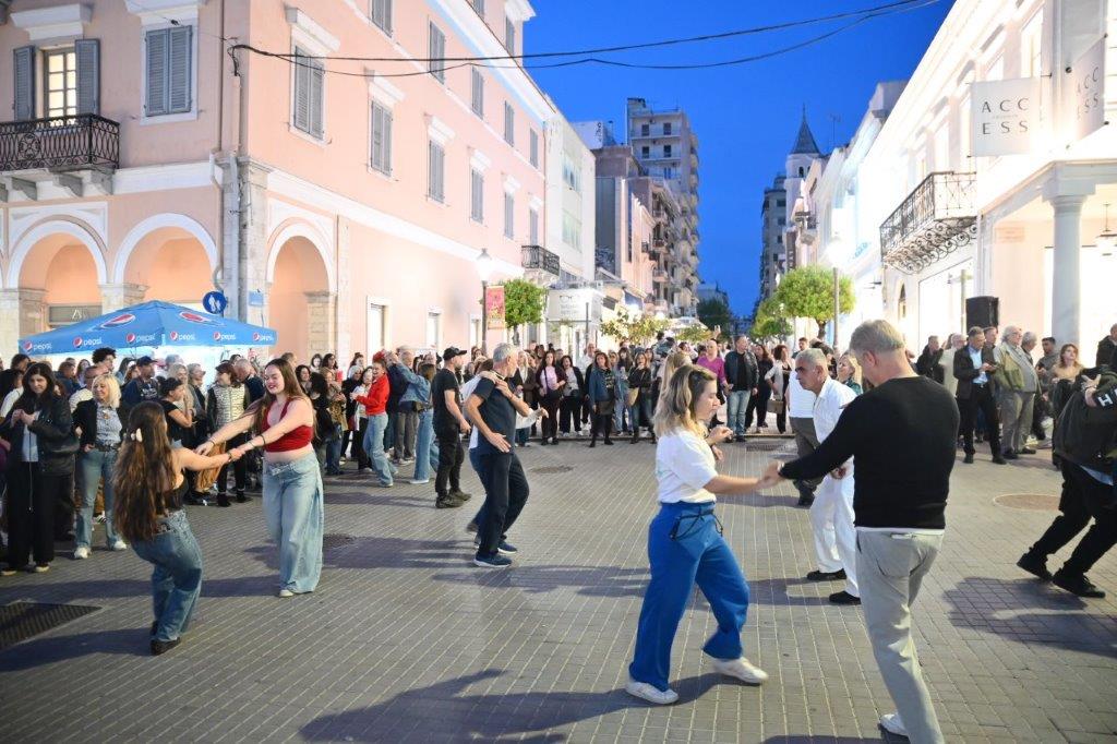 Η Παγκόσμια Ημέρα Χορού με τον φακό του Δήμου Πατρέων ΦΩΤΟ 32 Η Παγκόσμια Ημέρα Χορού με τον φακό του Δήμου Πατρέων ΦΩΤΟ