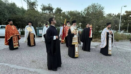 Περιφορά της εικόνας της Αγίας Ειρήνης Καλλιθέας Αιγίου ΦΩΤΟ