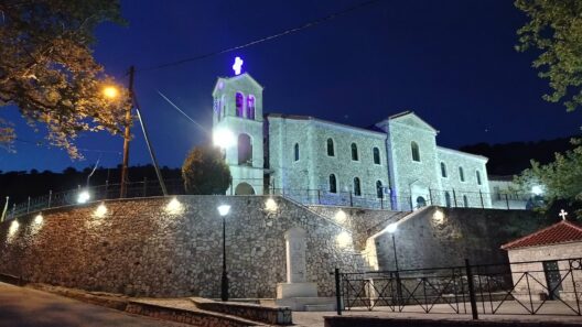 Φωταγωγήθηκε ειδικά για να γιορτάσει η εκκλησία στους Πετσάκους ΦΩΤΟ 42 Φωταγωγήθηκε ειδικά για να γιορτάσει η εκκλησία στους Πετσάκους ΦΩΤΟ