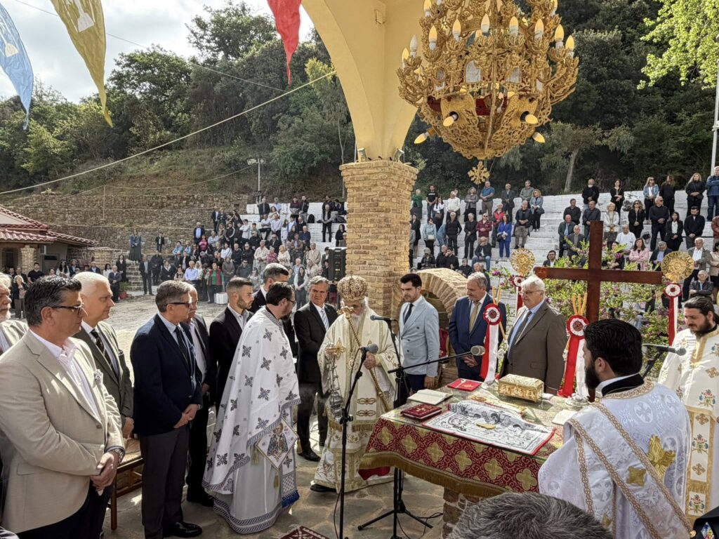 Σπάτα Αχαΐας: Χιλιάδες κόσμου στον Αγιο Νικόλαο - Πεζοπορία χιλιομέτρων και με κάθε μέσο πιστοί στο Μοναστήρι ΒΙΝΤΕ0-ΦΩΤΟ 31 Σπάτα Αχαΐας: Χιλιάδες κόσμου στον Αγιο Νικόλαο - Πεζοπορία χιλιομέτρων και με κάθε μέσο πιστοί στο Μοναστήρι ΒΙΝΤΕ0-ΦΩΤΟ