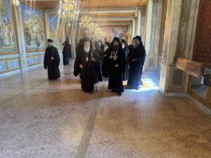 Αχαΐα: Πρώτη, ιστορική επίσκεψη από Αγιορείτες σε Μέγα Σπήλαιο και Αγία Λαύρα ΦΩΤΟ