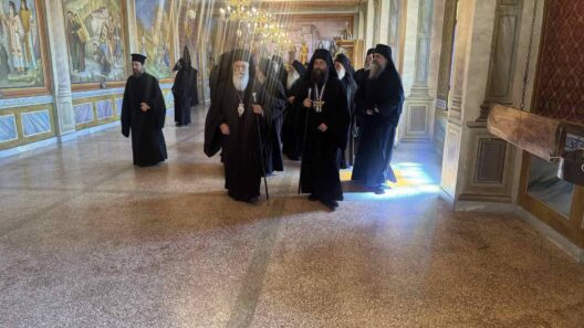 Αχαΐα: Πρώτη, ιστορική επίσκεψη από Αγιορείτες σε Μέγα Σπήλαιο και Αγία Λαύρα ΦΩΤΟ
