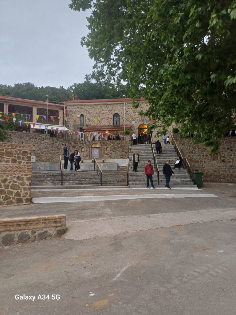 Προσκύνημα στον Άγιο Νικόλαο στα Σπάτα ΦΩΤΟ 31 Προσκύνημα στον Άγιο Νικόλαο στα Σπάτα ΦΩΤΟ