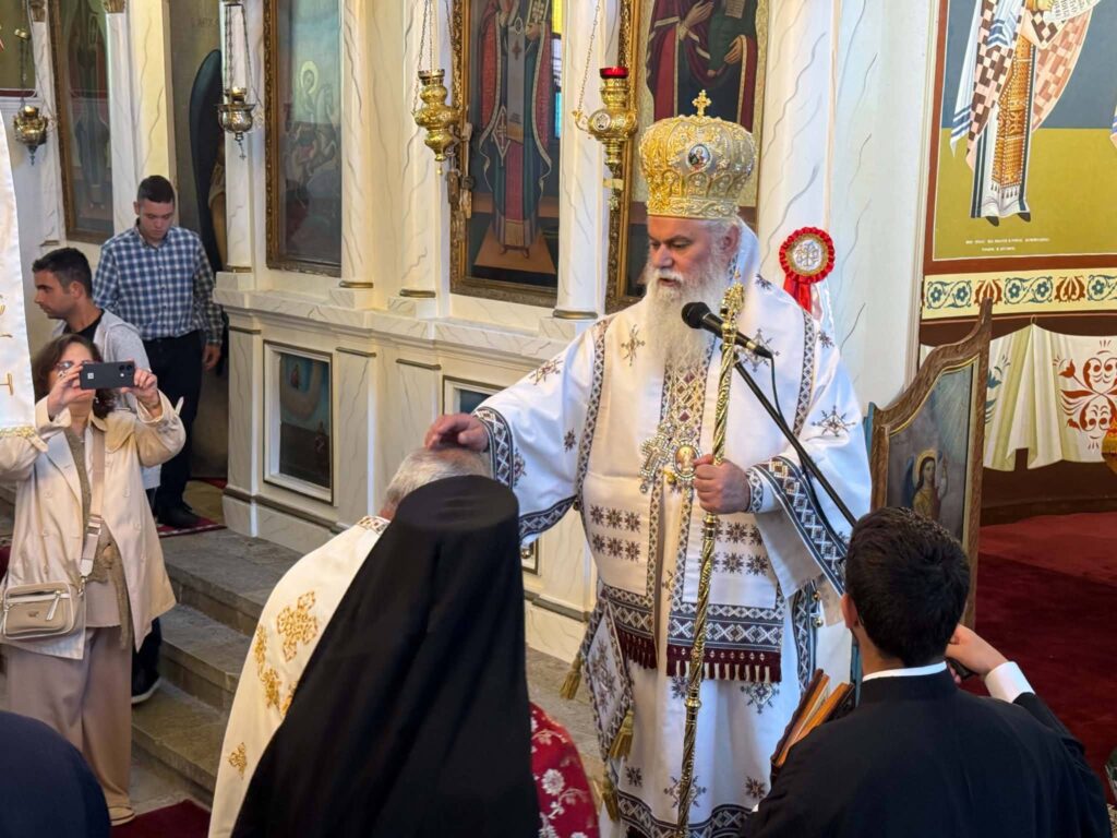 Αρχιερατική Θεία Λειτουργία στον Αγιο Νικόλαο Πετσάκων με προεχείρηση ιερέα ΦΩΤΟ 36 Αρχιερατική Θεία Λειτουργία στον Αγιο Νικόλαο Πετσάκων με προεχείρηση ιερέα ΦΩΤΟ