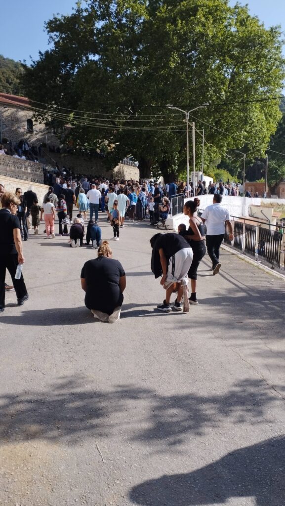 Στα Σπάτα για προσκύνημα ο Σύλλογος Αγίου Βασιλείου Ρίου ΦΩΤΟ 