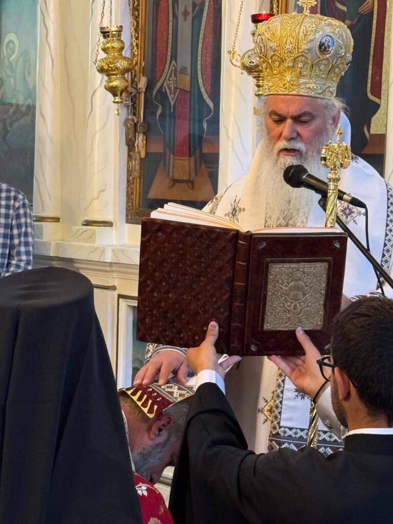 Αρχιερατική Θεία Λειτουργία στον Αγιο Νικόλαο Πετσάκων με προεχείρηση ιερέα ΦΩΤΟ 29 Αρχιερατική Θεία Λειτουργία στον Αγιο Νικόλαο Πετσάκων με προεχείρηση ιερέα ΦΩΤΟ