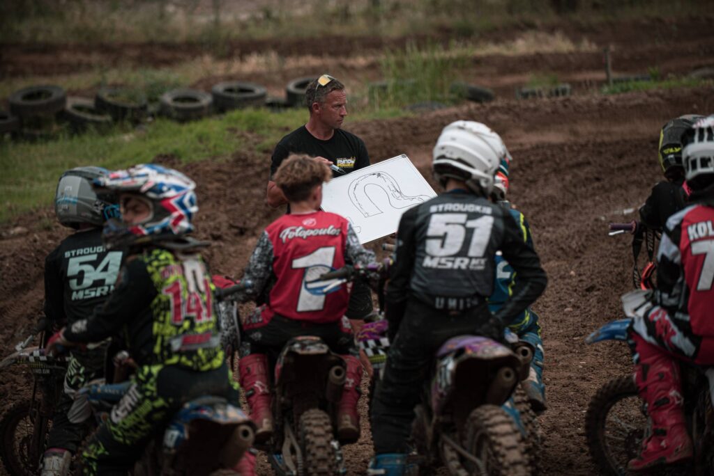 Το Αίγιο κέντρο του Motocross στην Ελλάδα, παρόντος του προπονητή Brian Jorgensen ΦΩΤΟ 32 Το Αίγιο κέντρο του Motocross στην Ελλάδα, παρόντος του προπονητή Brian Jorgensen ΦΩΤΟ