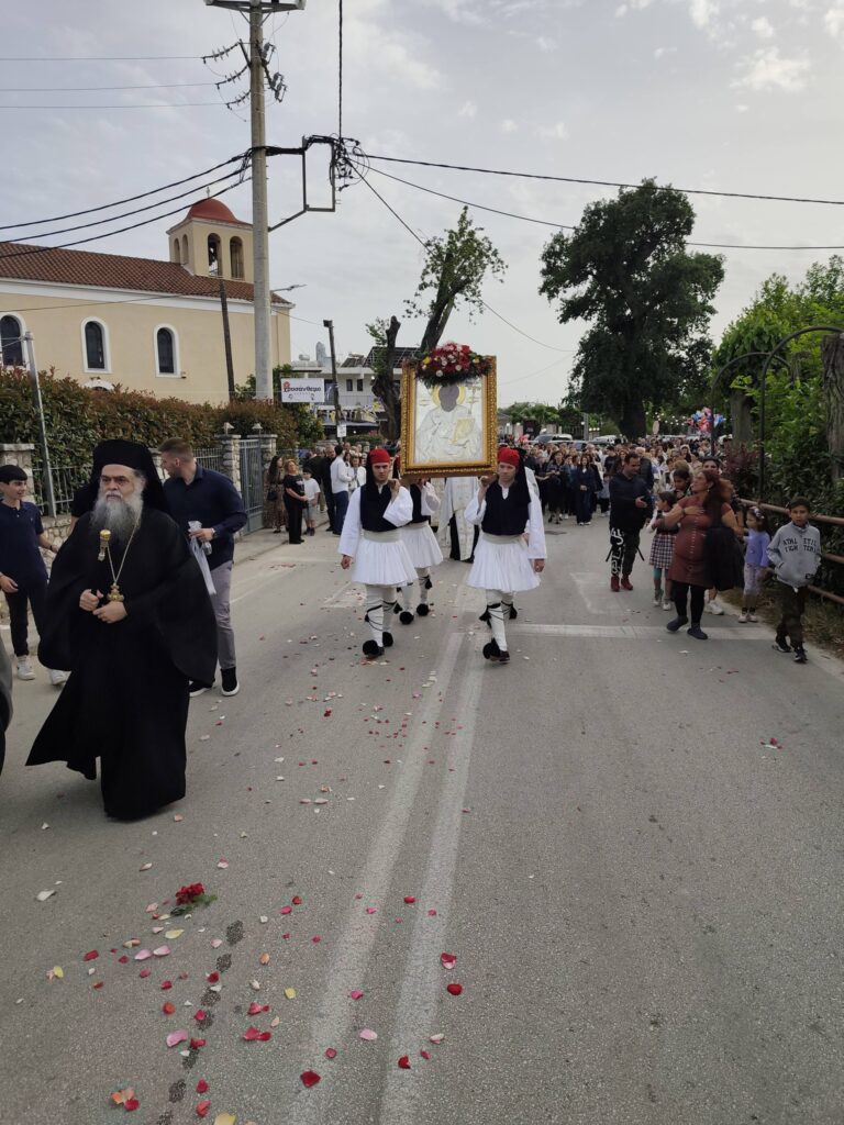 Η λιτανεία στον Άγιο Νικόλα Λεύκας με συμμετοχή παιδιών ΦΩΤΟ 11 Η λιτανεία στον Άγιο Νικόλα Λεύκας με συμμετοχή παιδιών ΦΩΤΟ