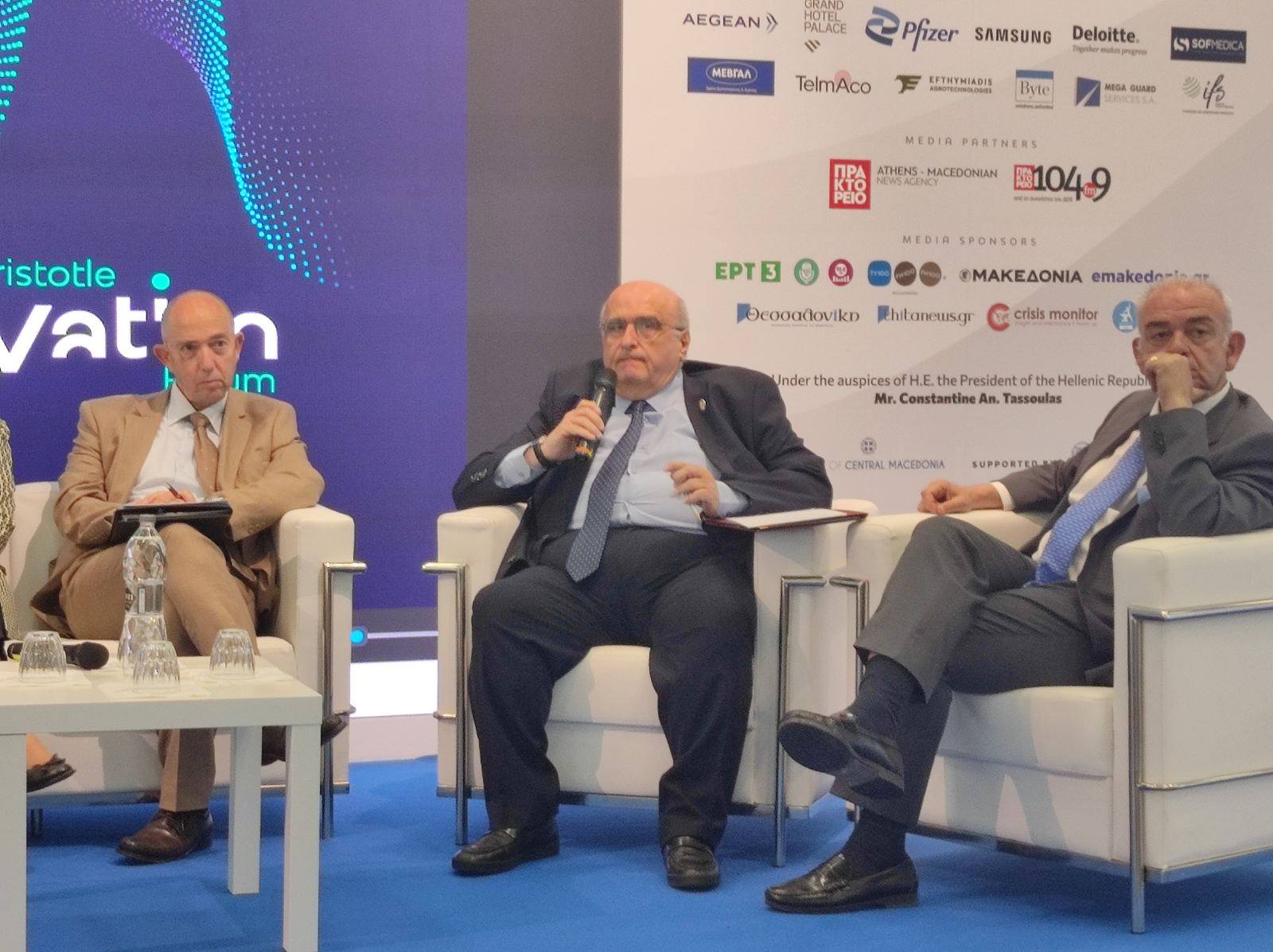 Πάτρα: Αυτοδιοίκητο των ΑΕΙ στη Συνταγματική Αναθεώρηση ζήτησε ο Πρύτανης Χρ. Μπούρας ΦΩΤΟ 4 Πάτρα: Αυτοδιοίκητο των ΑΕΙ στη Συνταγματική Αναθεώρηση ζήτησε ο Πρύτανης Χρ. Μπούρας ΦΩΤΟ