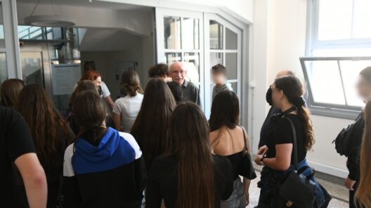 Μαθητές του 8ου Γυμνασίου Πάτρας στο Δημαρχείο ΦΩΤΟ 39 Μαθητές του 8ου Γυμνασίου Πάτρας στο Δημαρχείο ΦΩΤΟ