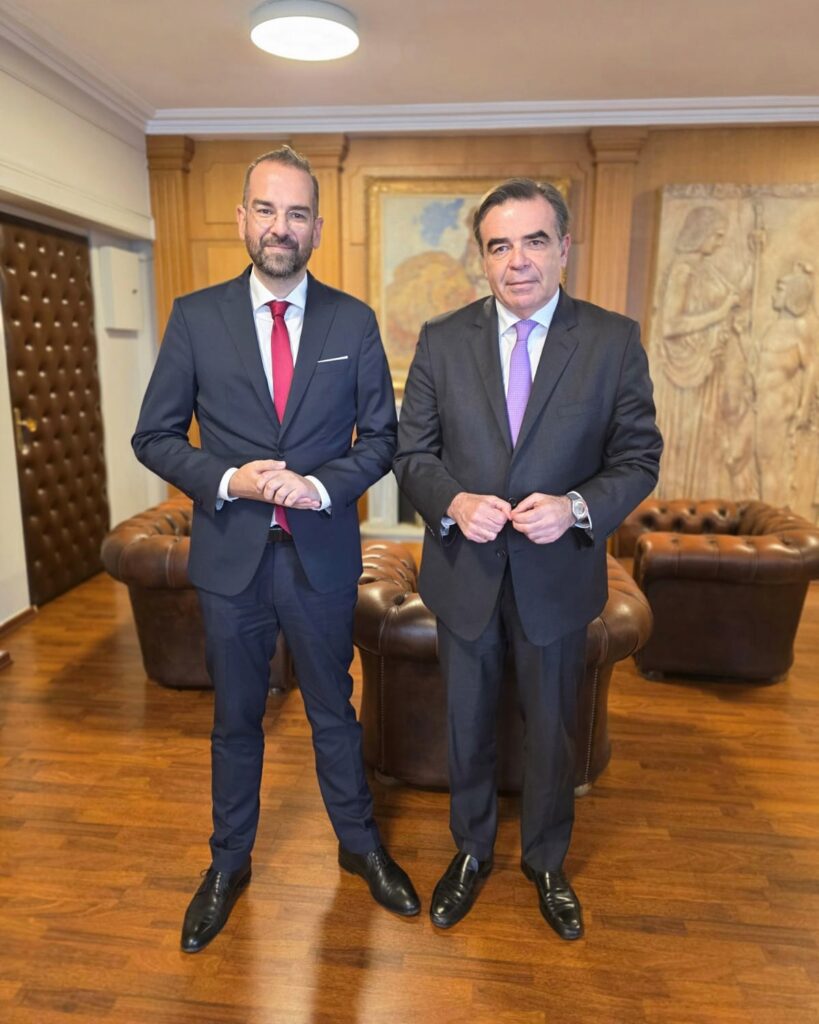 Αχαΐα: Συνάντηση Φαρμάκη - Σχοινά με αιτήματα για τους αγρότες 29 Αχαΐα: Συνάντηση Φαρμάκη - Σχοινά με αιτήματα για τους αγρότες