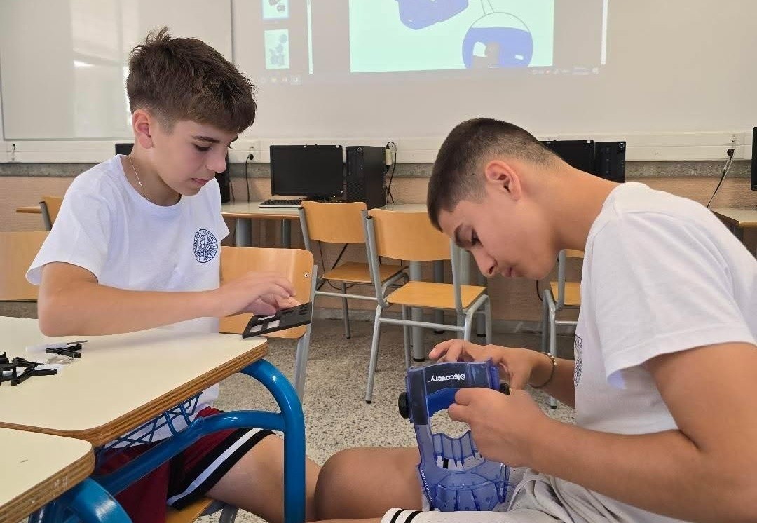 Βιωματικές δράσεις STEM στο Αρσάκειο Γυμνασιο Πάτρας ΦΩΤΟ 7 Βιωματικές δράσεις STEM στο Αρσάκειο Γυμνασιο Πάτρας ΦΩΤΟ