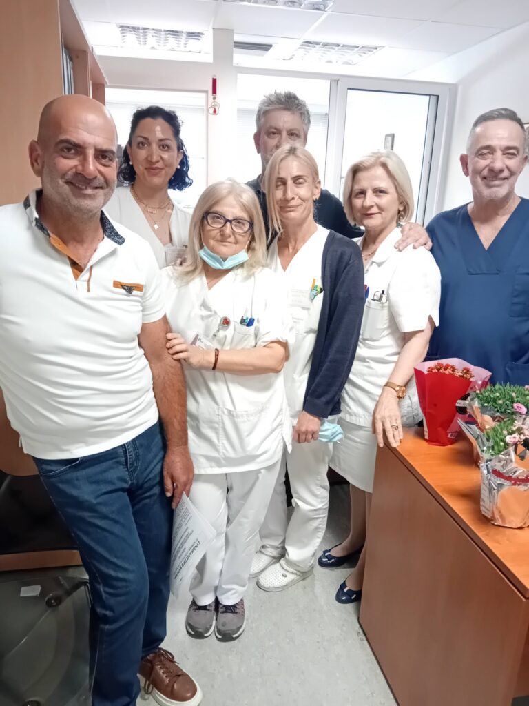 Λουλούδια στο πολύπαθο νοσηλευτικό προσωπικό, στον «Αγιο Ανδρέα» ΦΩΤΟ 40 Λουλούδια στο πολύπαθο νοσηλευτικό προσωπικό, στον «Αγιο Ανδρέα» ΦΩΤΟ