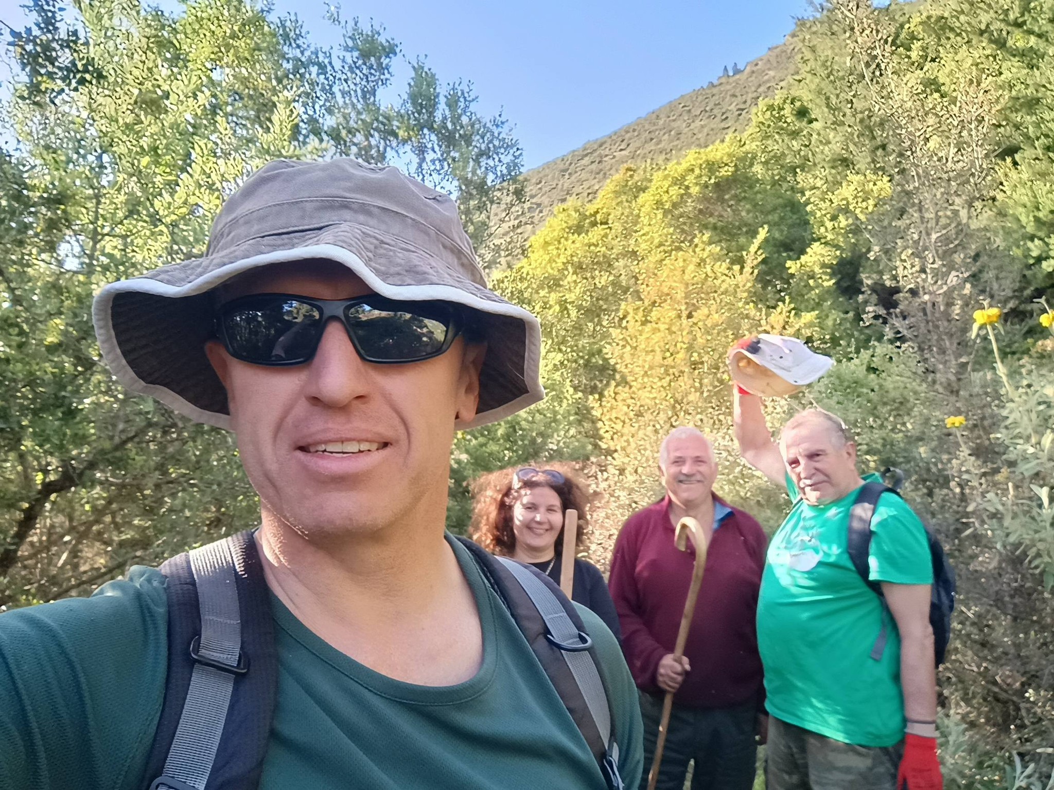 Καθαρισμός του μονοπατιού Ε4 από τον ΕΟΣ Κλειτορίας ΦΩΤΟ 4 Καθαρισμός του μονοπατιού Ε4 από τον ΕΟΣ Κλειτορίας ΦΩΤΟ