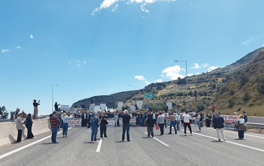 Αχαΐα: Το κλείσιμο του Κόμβου της Πούντας για το λουκέτο στον Οδοντωτό ΠΛΟΥΣΙΟ ΦΩΤΟΡΕΠΟΡΤΑΖ 42 Αχαΐα: Το κλείσιμο του Κόμβου της Πούντας για το λουκέτο στον Οδοντωτό ΠΛΟΥΣΙΟ ΦΩΤΟΡΕΠΟΡΤΑΖ