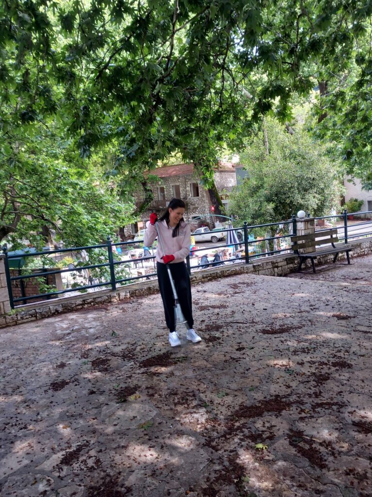 Ο Πολιτιστικός Σύλλογος Καταρράκτη σε εθελοντική δράση καθαριότητας στο χωριό ΦΩΤΟ 32 Ο Πολιτιστικός Σύλλογος Καταρράκτη σε εθελοντική δράση καθαριότητας στο χωριό ΦΩΤΟ