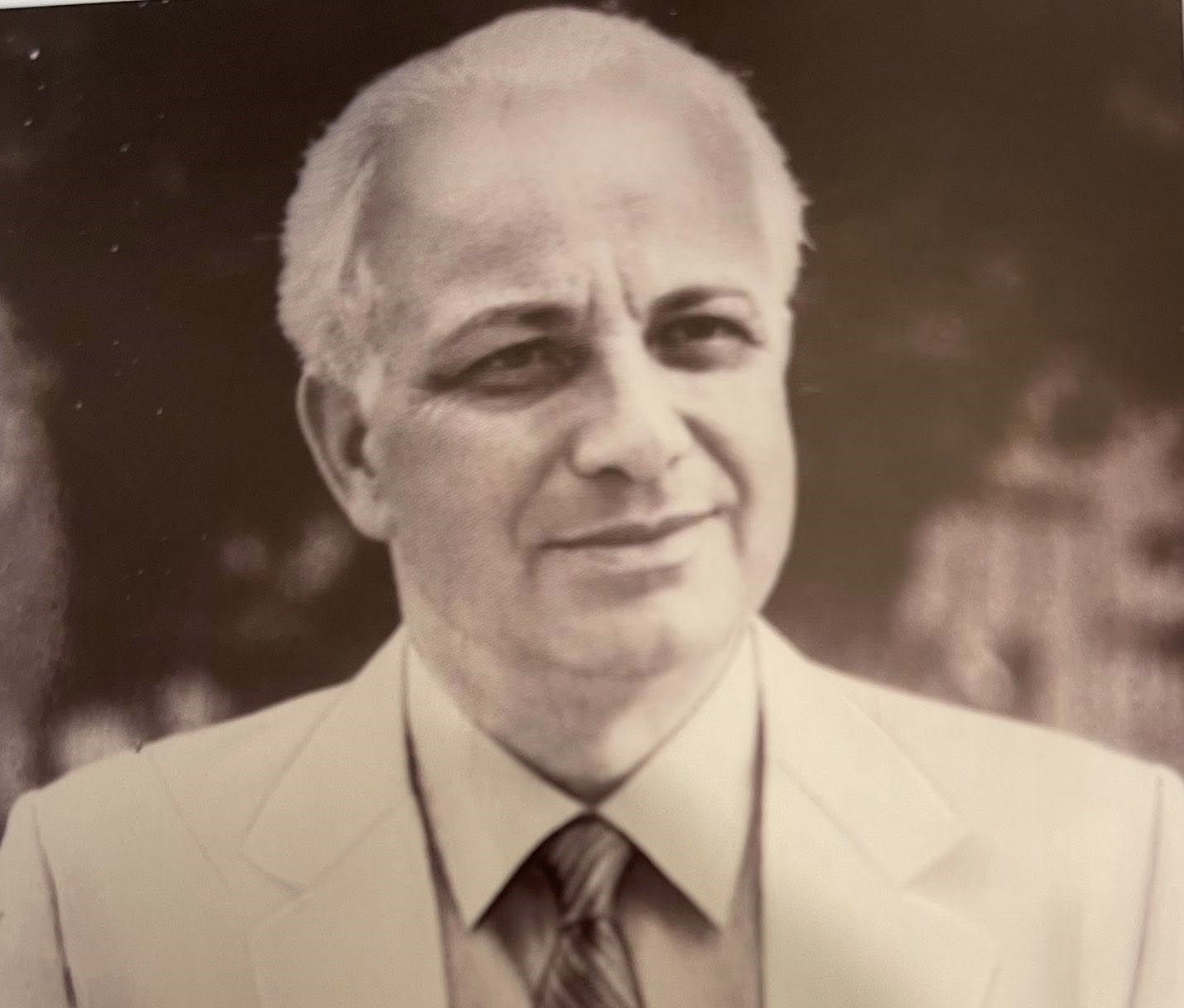 Πάτρα: Το έργο του ανήσυχου εμπόρου Σοφοκλή Κολαΐτη - Η κηδεία του ΑΦΙΕΡΩΜΑ-ΦΩΤΟ 4 Πάτρα: Το έργο του ανήσυχου εμπόρου Σοφοκλή Κολαΐτη - Η κηδεία του ΑΦΙΕΡΩΜΑ-ΦΩΤΟ