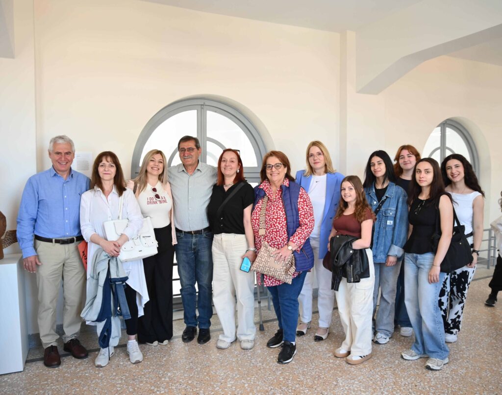 Το ΚΑΠΗ στο Δημαρχείο της Πάτρας με Πελτίδη ΦΩΤΟ 31 Το ΚΑΠΗ στο Δημαρχείο της Πάτρας με Πελτίδη ΦΩΤΟ