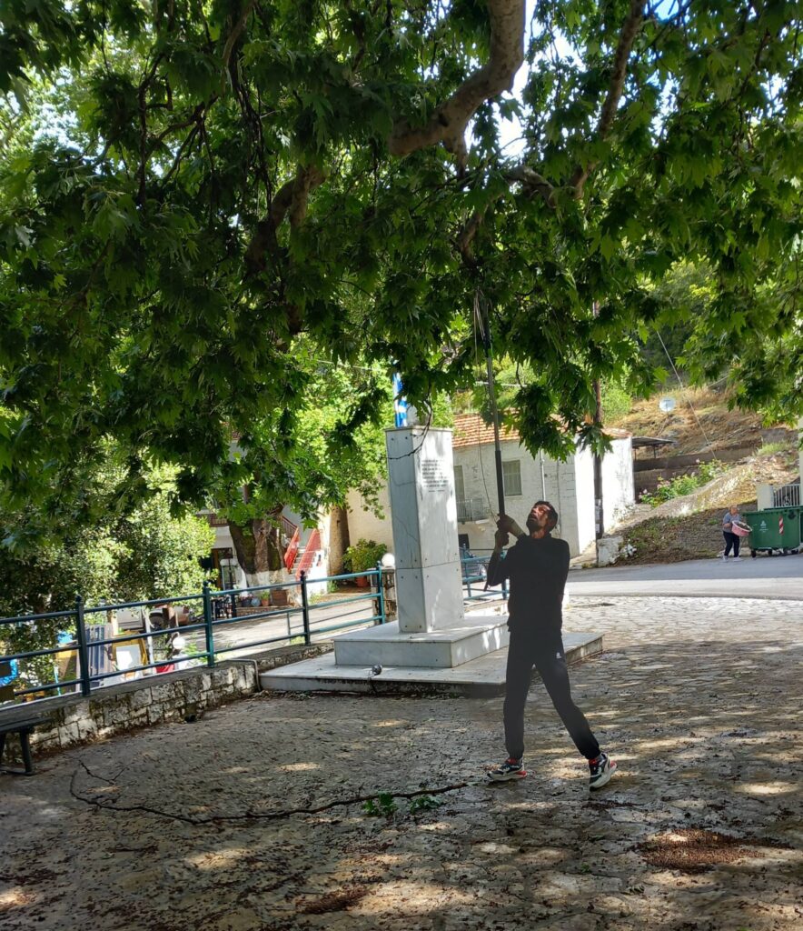 Ο Πολιτιστικός Σύλλογος Καταρράκτη σε εθελοντική δράση καθαριότητας στο χωριό ΦΩΤΟ 30 Ο Πολιτιστικός Σύλλογος Καταρράκτη σε εθελοντική δράση καθαριότητας στο χωριό ΦΩΤΟ