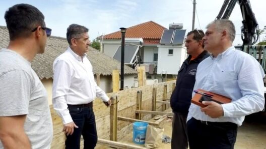 Λουσικά: Ασφαλτος, επιτέλους, στον περιφερειακό δρόμο, για ασφάλεια των οδηγών ΦΩΤΟ 37 Λουσικά: Ασφαλτος, επιτέλους, στον περιφερειακό δρόμο, για ασφάλεια των οδηγών ΦΩΤΟ