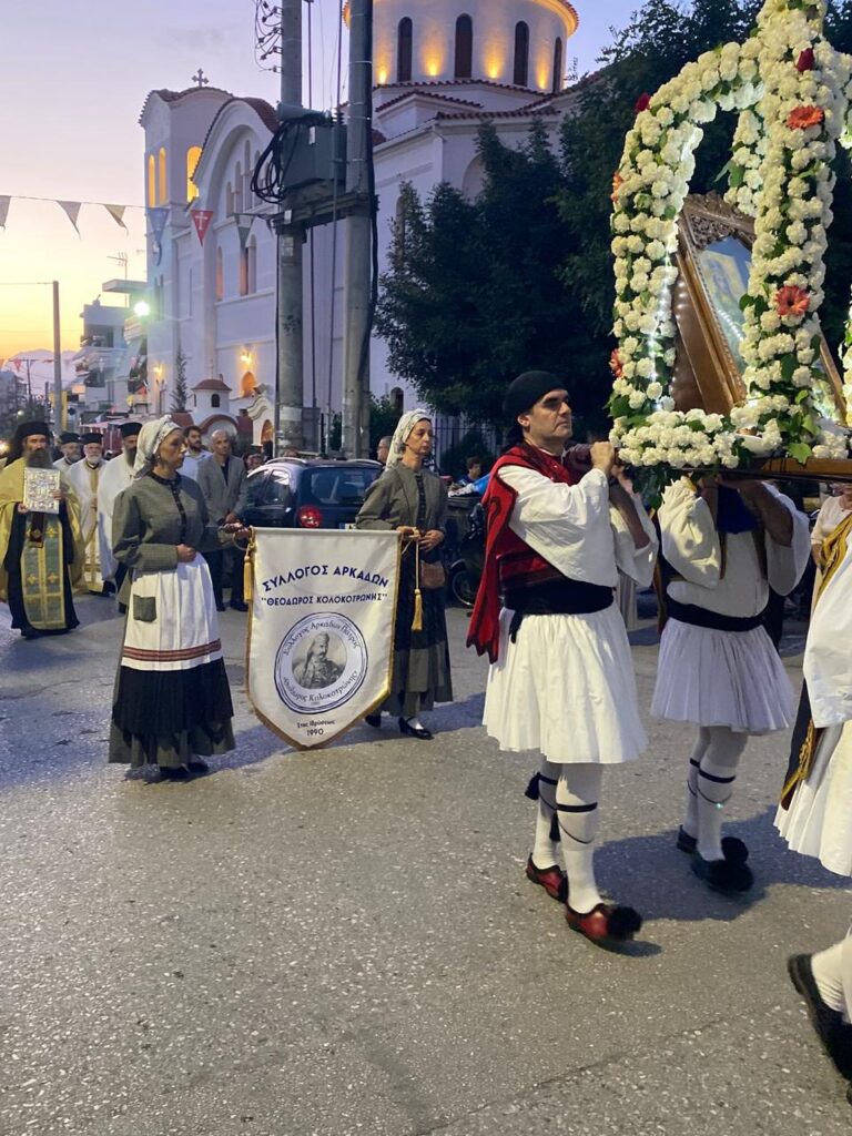 Παρουσία Αρκάδων Πάτρας στον ΙΝ Αγίων Κωνσταντίνου & Ελένης Αγυιάς ΦΩΤΟ 33 Παρουσία Αρκάδων Πάτρας στον ΙΝ Αγίων Κωνσταντίνου & Ελένης Αγυιάς ΦΩΤΟ