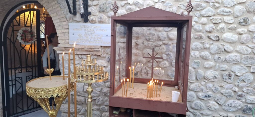 Πανηγυρίζει το εξωκκλήσι των Αγίων Κωνσταντίνου και Ελένης στον Λόγγο ΦΩΤΟ 34 Πανηγυρίζει το εξωκκλήσι των Αγίων Κωνσταντίνου και Ελένης στον Λόγγο ΦΩΤΟ