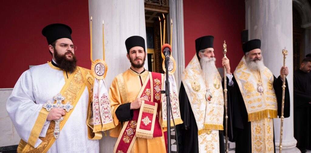Η Ιερά Μητρόπολη Πειραιώς υποδέχθηκε την Τιμία Κάρα του Γερβασίου εκ Πατρών ΦΩΤΟ