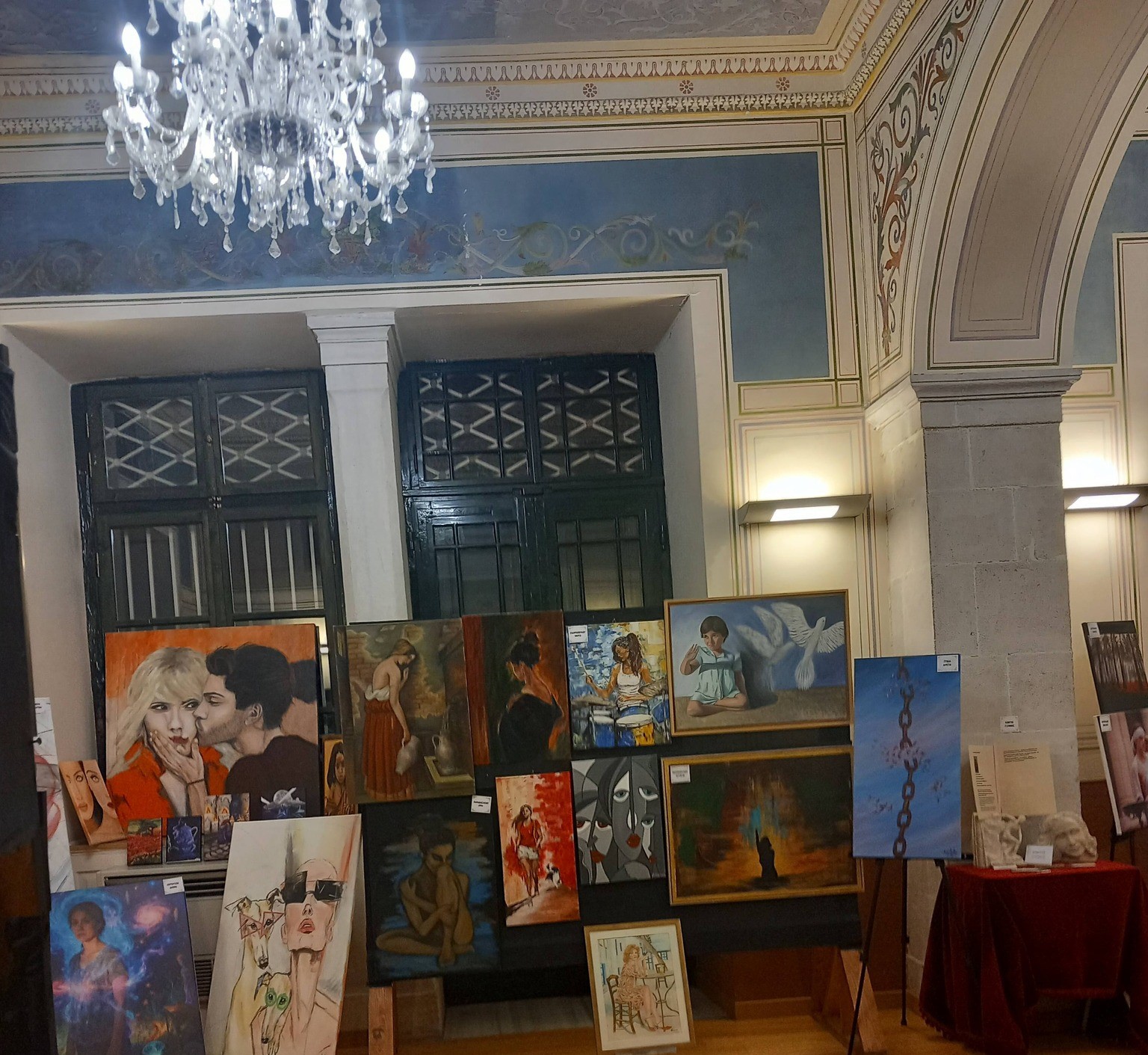 Ομαδική έκθεση εικαστικών - αγιογραφίας στο Αρχοντικό Αιγίου, κατά της βίας ΦΩΤΟ