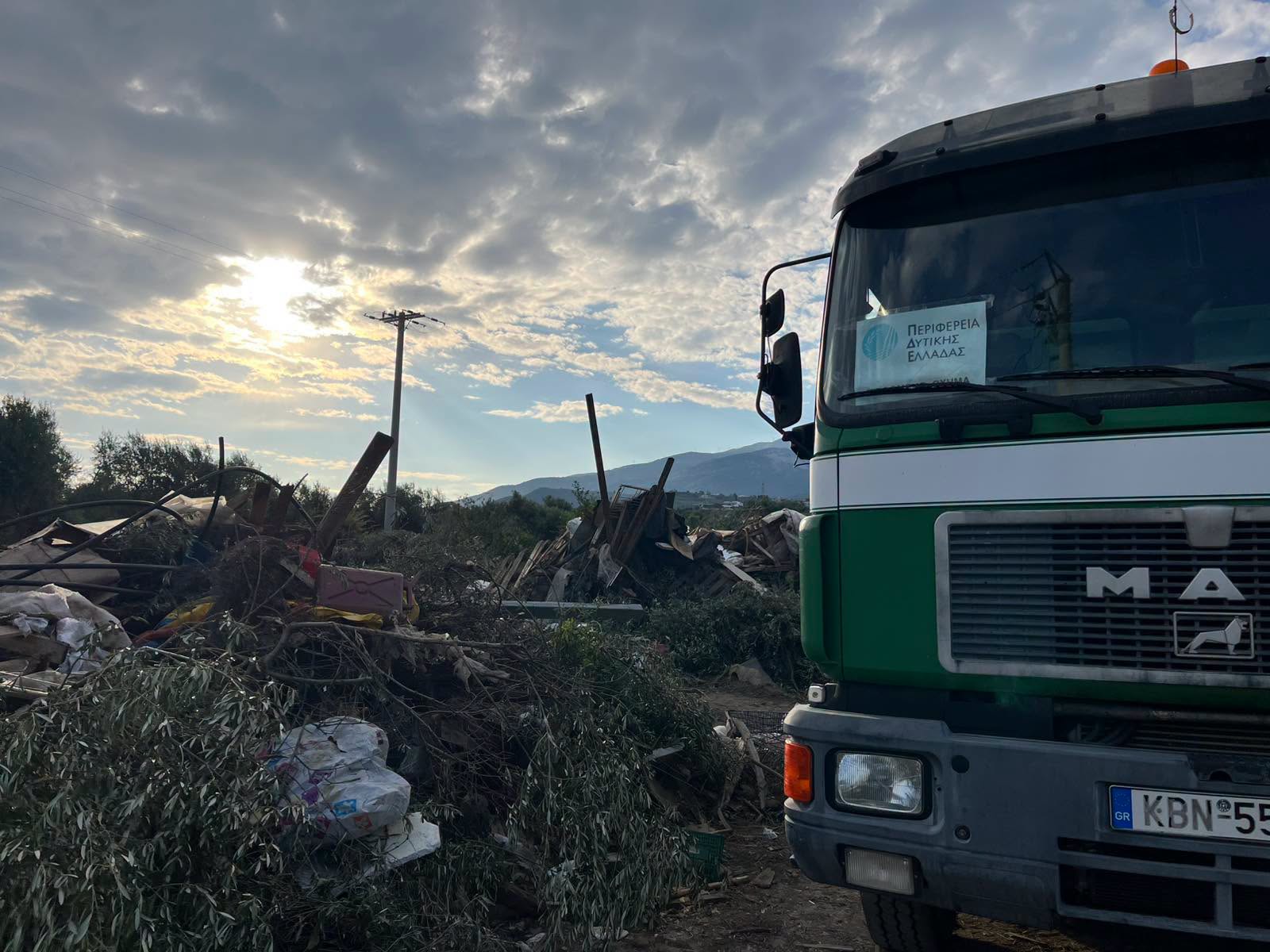 Αχαΐα: Θωράκιση περιοχών για τον αυξημένο κίνδυνο πυρκαγιών ΦΩΤΟ 35 Αχαΐα: Θωράκιση περιοχών για τον αυξημένο κίνδυνο πυρκαγιών ΦΩΤΟ