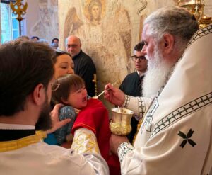 Θεία Λειτουργία στο Ασκητήριο του Οσίου Λεοντίου Ταξιαρχών Αιγιαλείας ΦΩΤΟ