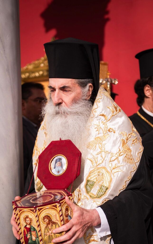 Η Ιερά Μητρόπολη Πειραιώς υποδέχθηκε την Τιμία Κάρα του Γερβασίου εκ Πατρών ΦΩΤΟ 36 Η Ιερά Μητρόπολη Πειραιώς υποδέχθηκε την Τιμία Κάρα του Γερβασίου εκ Πατρών ΦΩΤΟ
