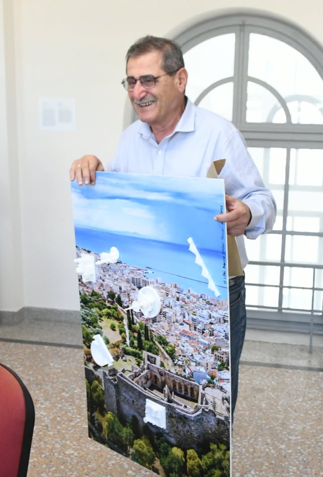Το Δημαρχείο γέμισε παιδιά, που υποδέχθηκε ο Κώστας Πελετίδης ΦΩΤΟ 34 Το Δημαρχείο γέμισε παιδιά, που υποδέχθηκε ο Κώστας Πελετίδης ΦΩΤΟ