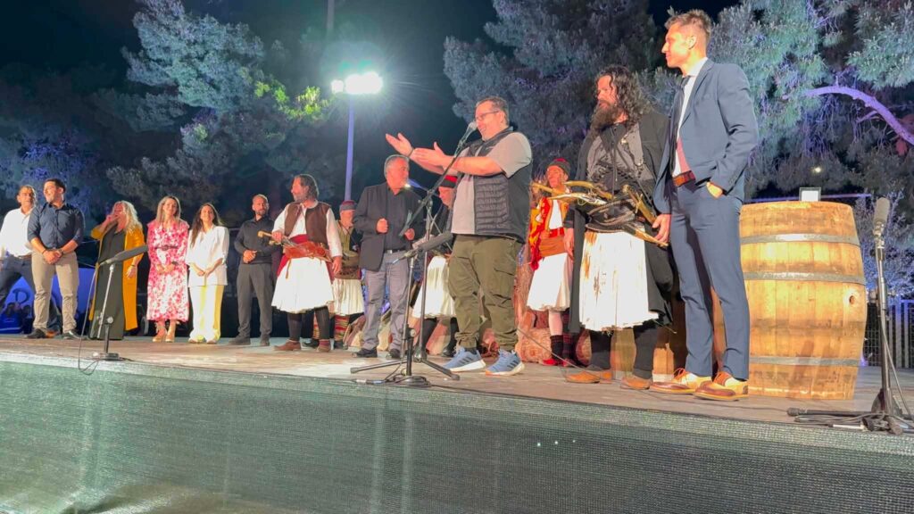 Το Αγημα Αναβίωσης Παναγιώτης Καρατζάς Πάτρας σε θεατρική παράσταση στο Μεσολόγγι ΦΩΤΟ 13 Το Αγημα Αναβίωσης Παναγιώτης Καρατζάς Πάτρας σε θεατρική παράσταση στο Μεσολόγγι ΦΩΤΟ