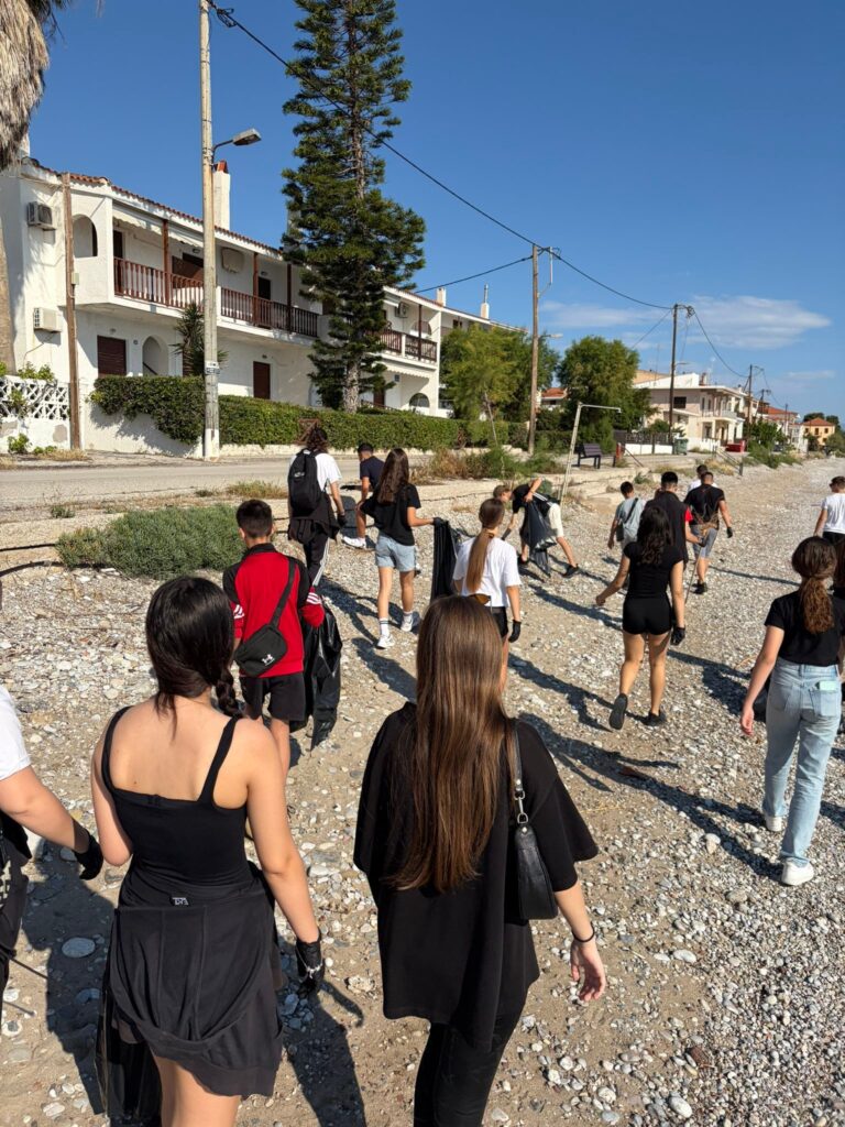 Εκπαιδευτική δράση καθαρισμού, από το Γυμνάσιο Αιγείρας, στην παραλία Ακράτας ΦΩΤΟ 32 Εκπαιδευτική δράση καθαρισμού, από το Γυμνάσιο Αιγείρας, στην παραλία Ακράτας ΦΩΤΟ